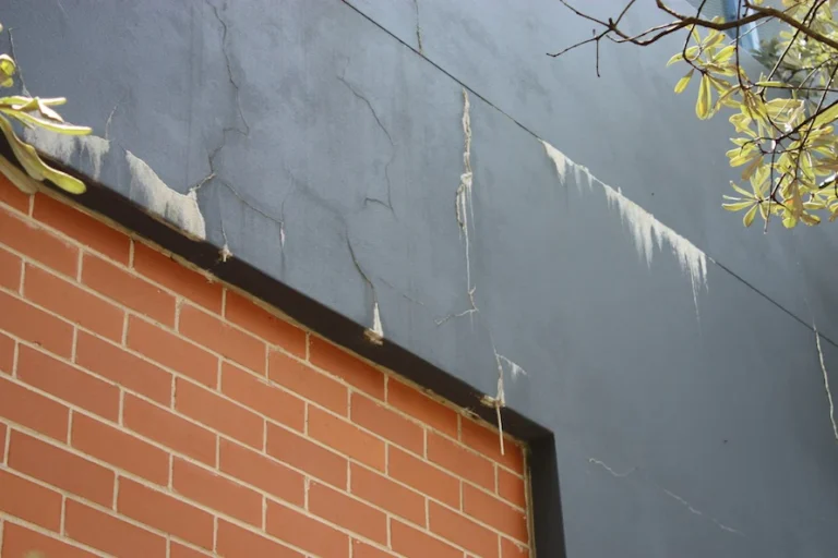 How to Manage Facade Peeling Paint Issues: A Technical Editorial Guide